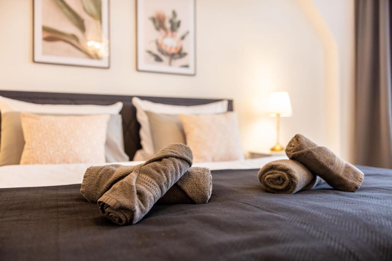Fynbos Apartments Theaterblick, Historisch & Stilvoll, Parkplatz ไมเซน ภายนอก รูปภาพ